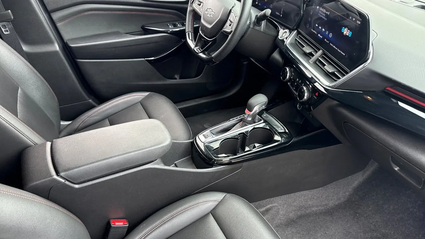 2025 Chevrolet Trax RS