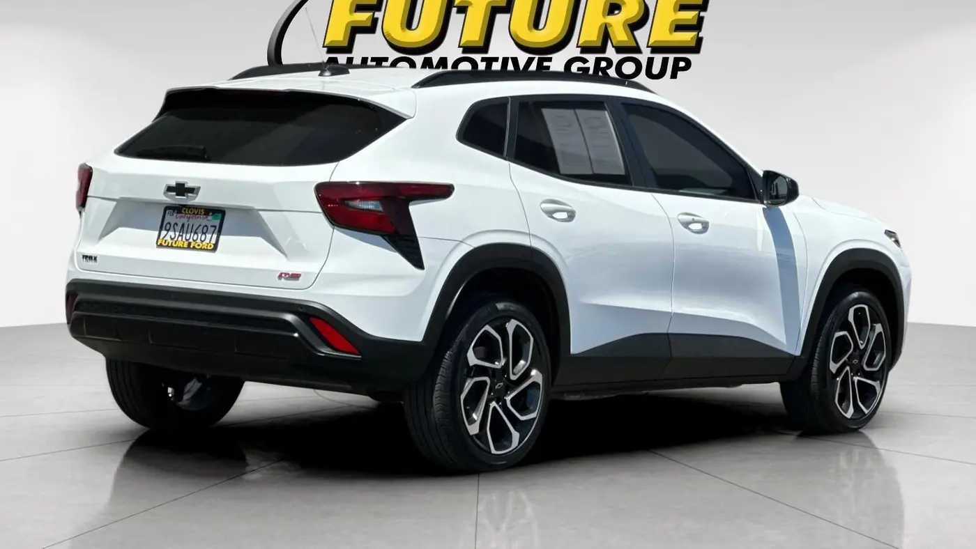 2025 Chevrolet Trax RS