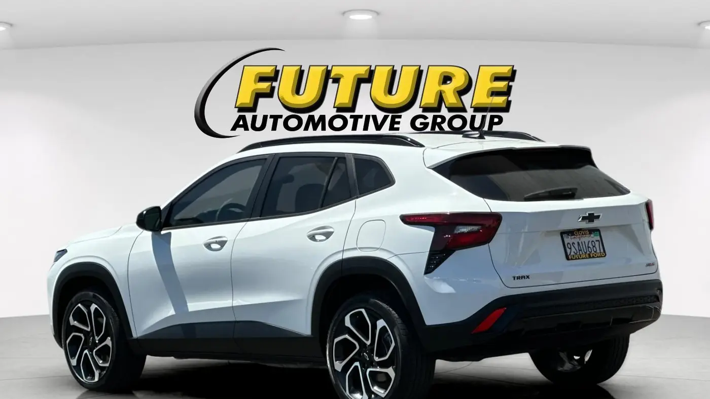 2025 Chevrolet Trax RS