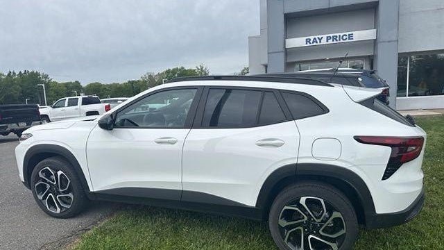 2025 Chevrolet Trax RS