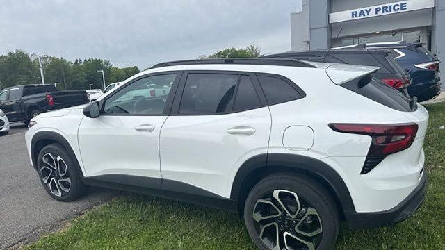 2025 Chevrolet Trax RS