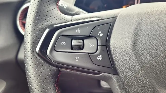 2025 Chevrolet Trax RS
