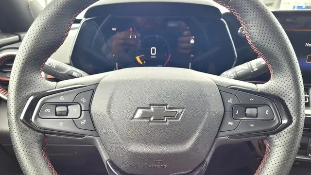 2025 Chevrolet Trax RS
