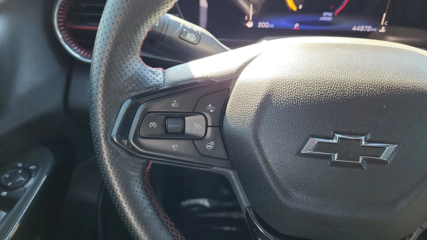2025 Chevrolet Trax RS