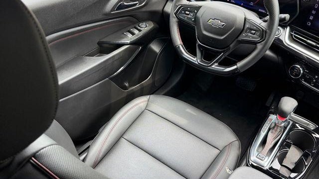 2025 Chevrolet Trax RS