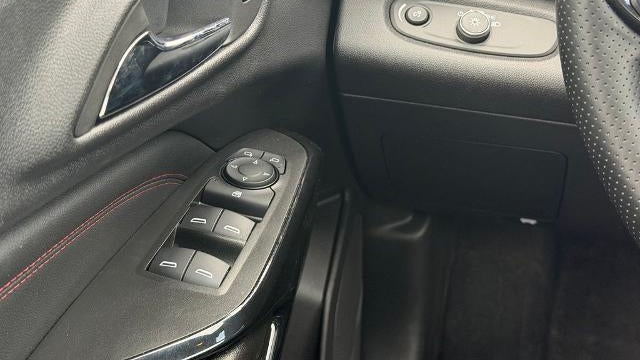 2025 Chevrolet Trax RS