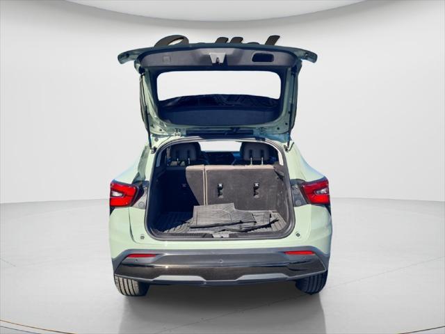 2025 Chevrolet Trax - $19,999
