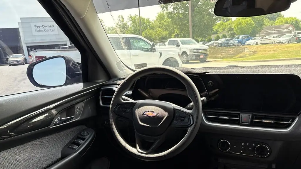2025 Chevrolet Trailblazer LS