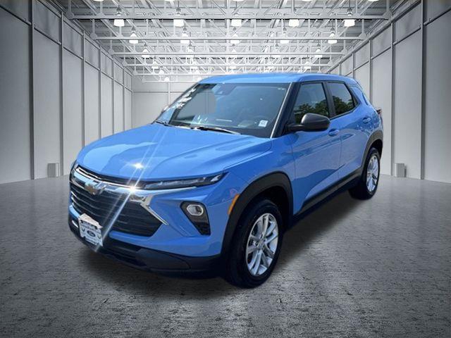2024 Chevrolet Trailblazer LS — photo 1 of 12