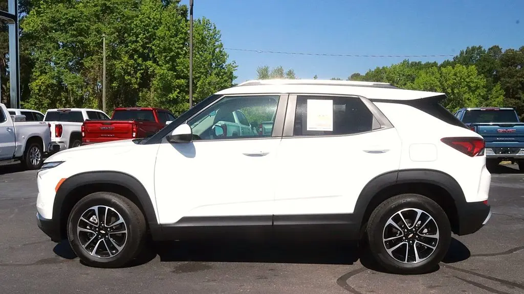 2025 Chevrolet Trailblazer LT