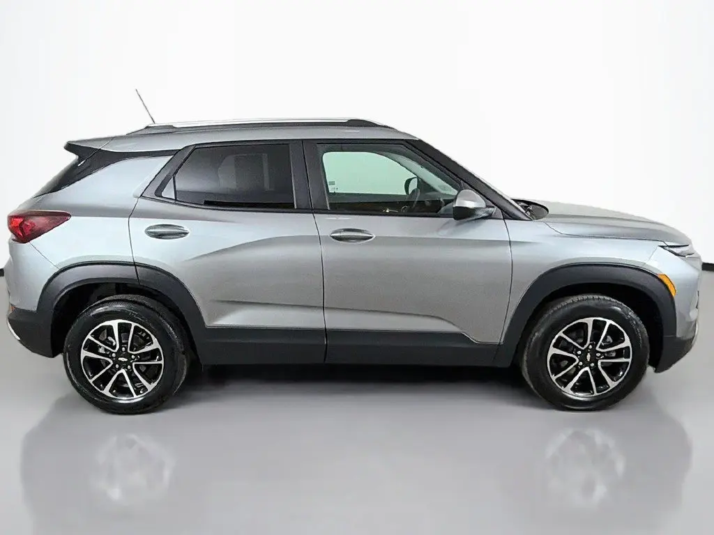 2025 Chevrolet Blazer - $22,199