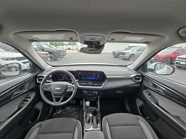 2025 Chevrolet Trailblazer LT — photo 1 of 24