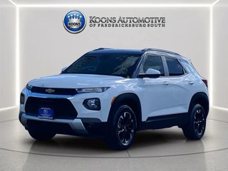 2021 Chevrolet Trailblazer with Summit White Exterior