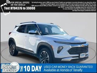 2024 Chevrolet Trailblazer with Summit White Exterior