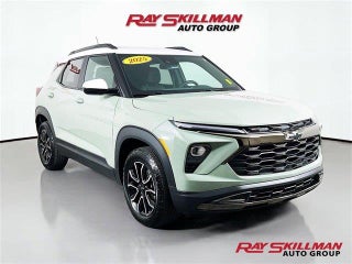 2025 Chevrolet Trailblazer with Cacti Green Exterior