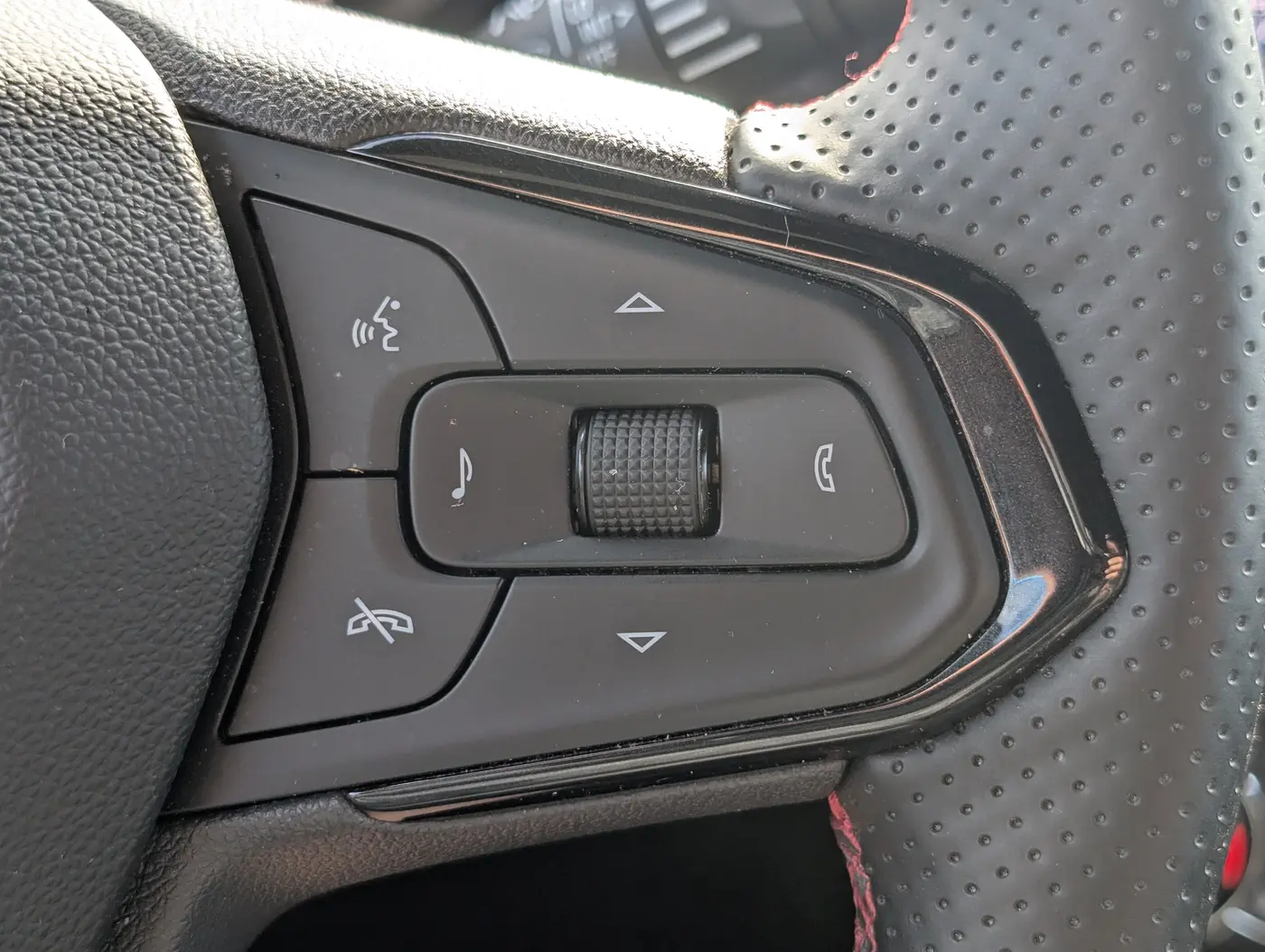 2025 Chevrolet Blazer - $27,000