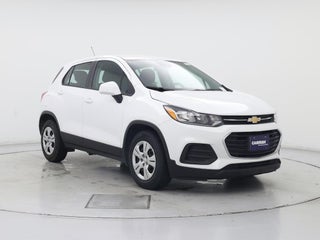 2018 Chevrolet Trax with Summit White Exterior
