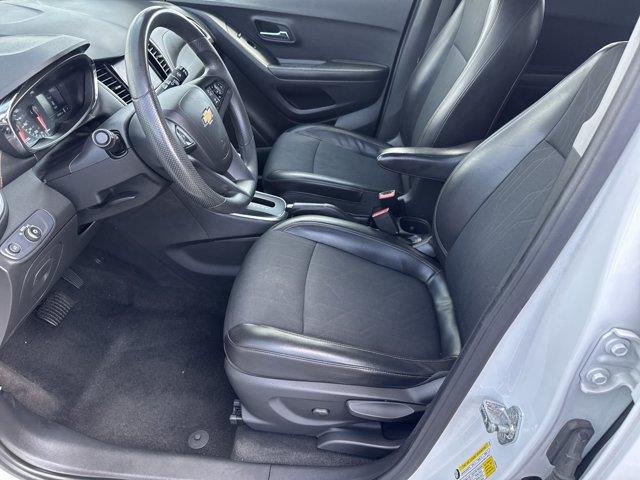 2022 Chevrolet Trax - $15,990