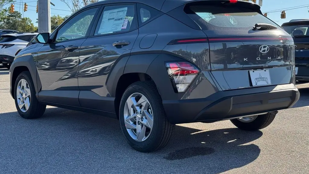 2026 Hyundai KONA SE