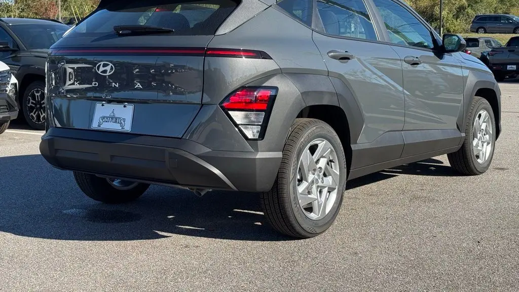 2026 Hyundai KONA SE