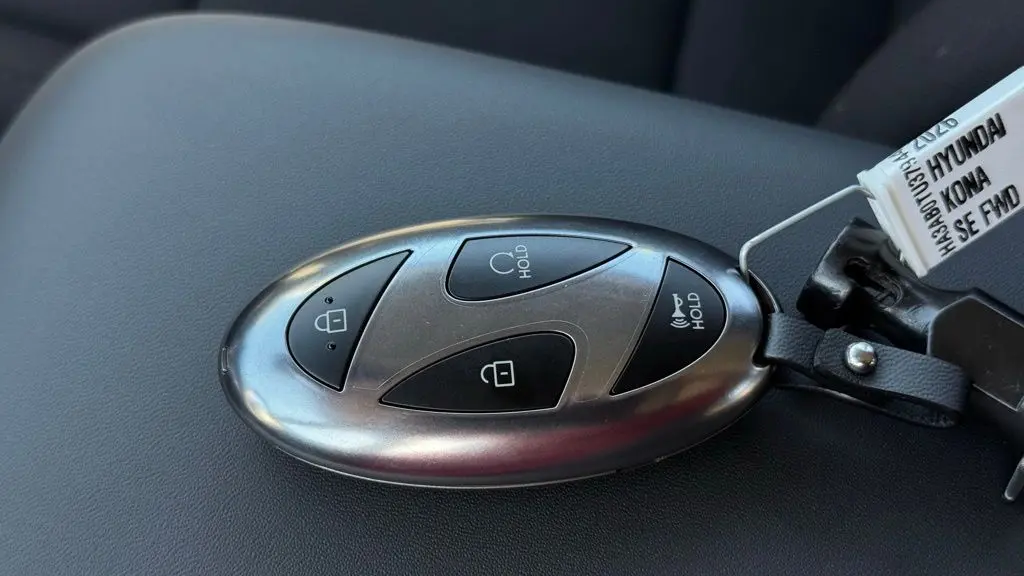 2026 Hyundai KONA SE