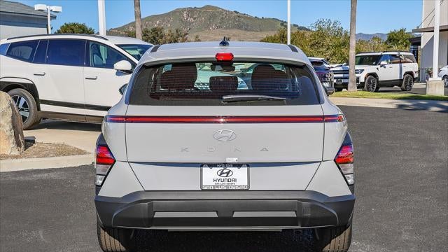 2026 Hyundai KONA SE