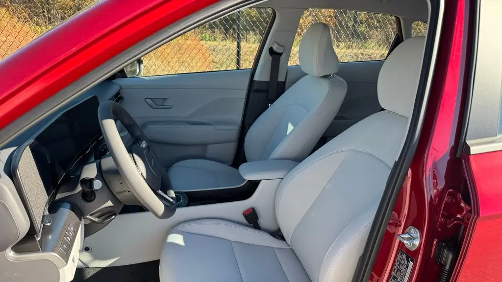 2026 Hyundai KONA SE