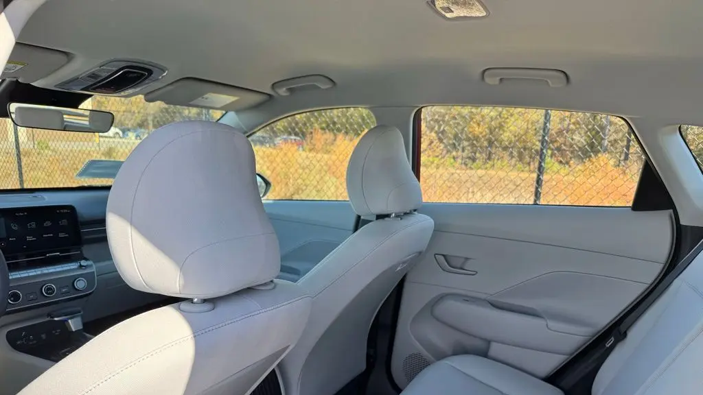 2026 Hyundai KONA SE