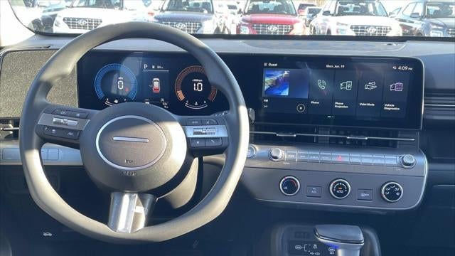 2026 Hyundai KONA SE