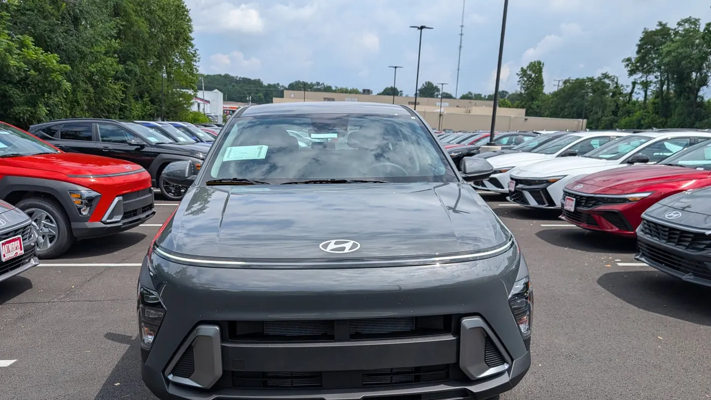 2026 Hyundai KONA SE