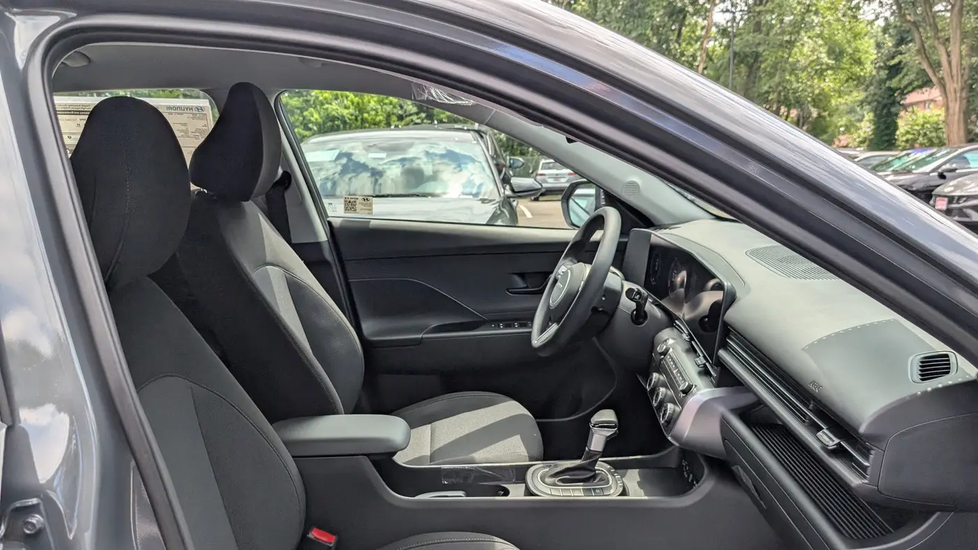 2026 Hyundai KONA SE