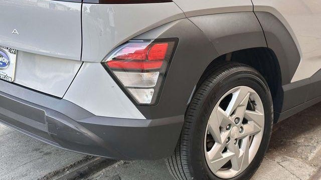 2024 Hyundai KONA SE