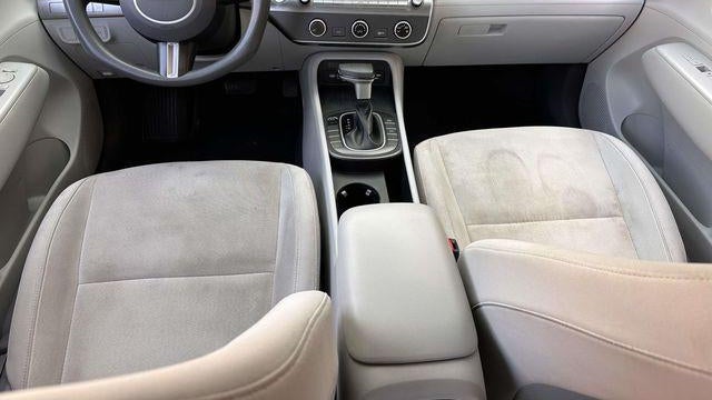 2024 Hyundai KONA SE