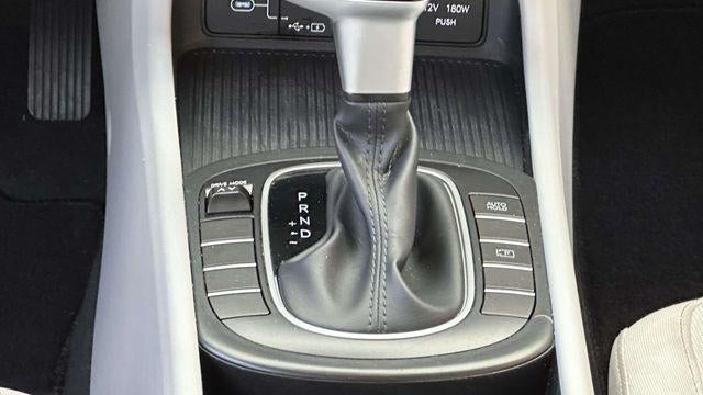 2024 Hyundai KONA SE