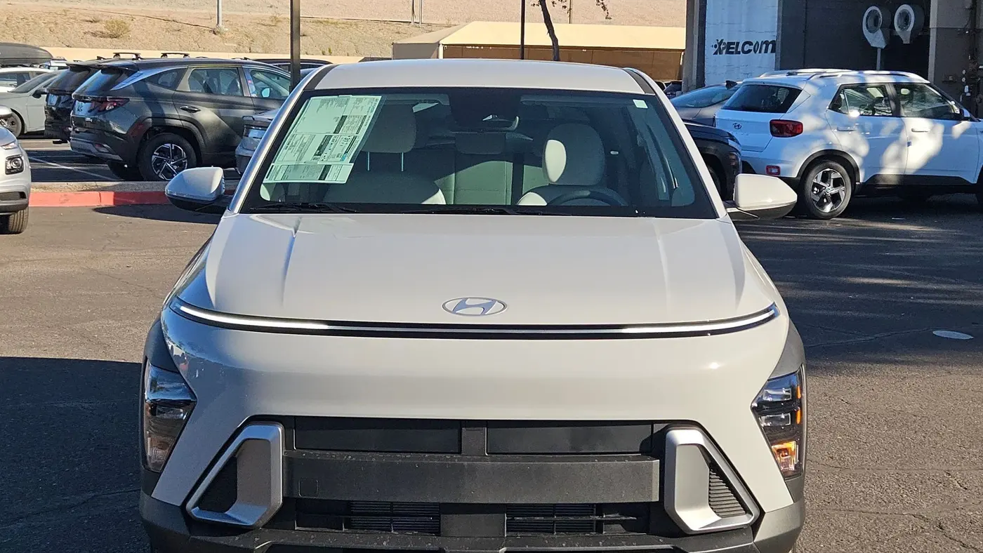 2026 Hyundai KONA SE