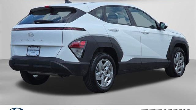 2026 Hyundai KONA SE