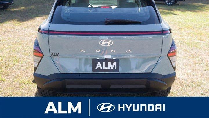 2026 Hyundai KONA SE