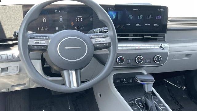 2025 Hyundai KONA SE