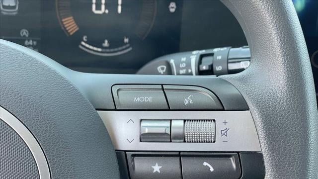 2025 Hyundai KONA SE