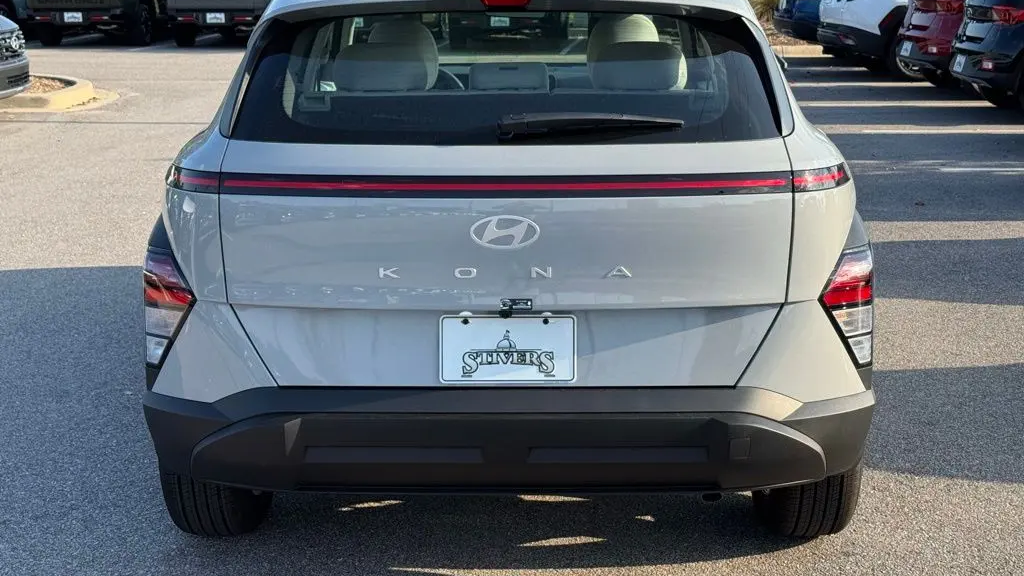 2026 Hyundai KONA SE