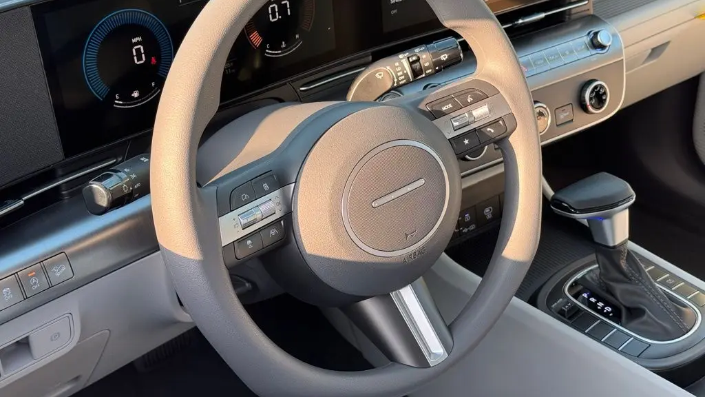 2026 Hyundai KONA SE