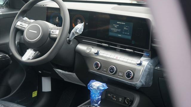 2026 Hyundai KONA SE