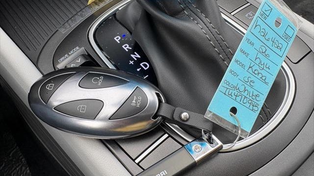 2026 Hyundai KONA SE
