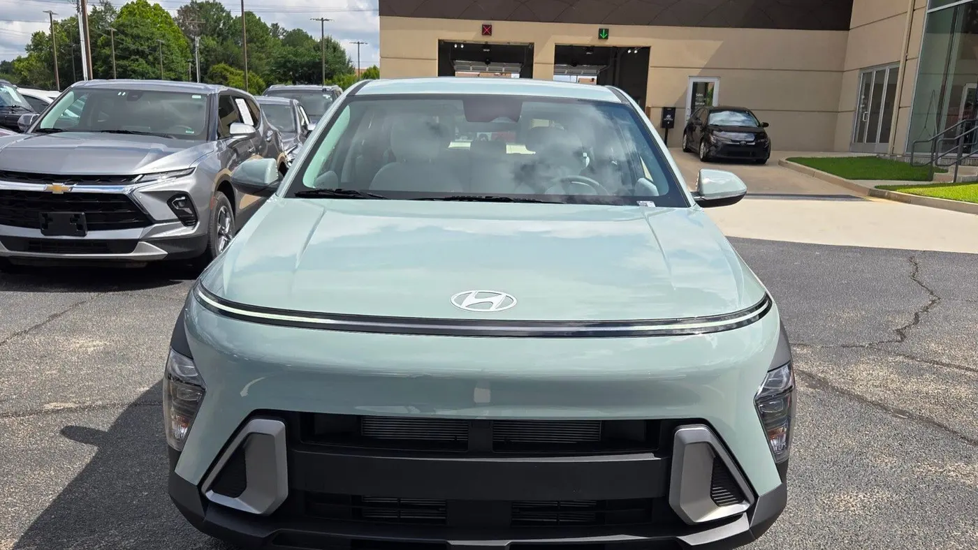 2026 Hyundai KONA SE