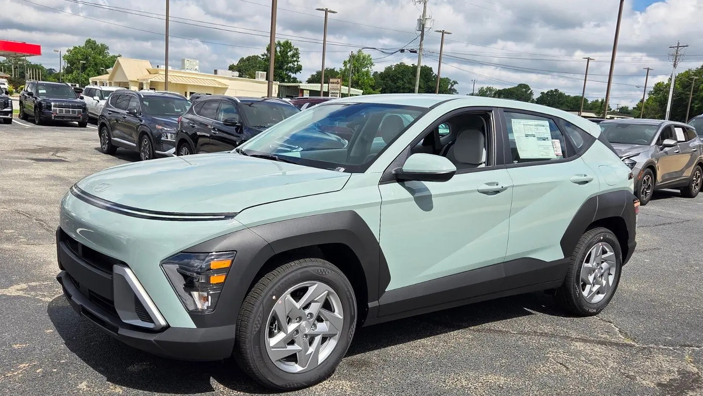 2026 Hyundai KONA SE