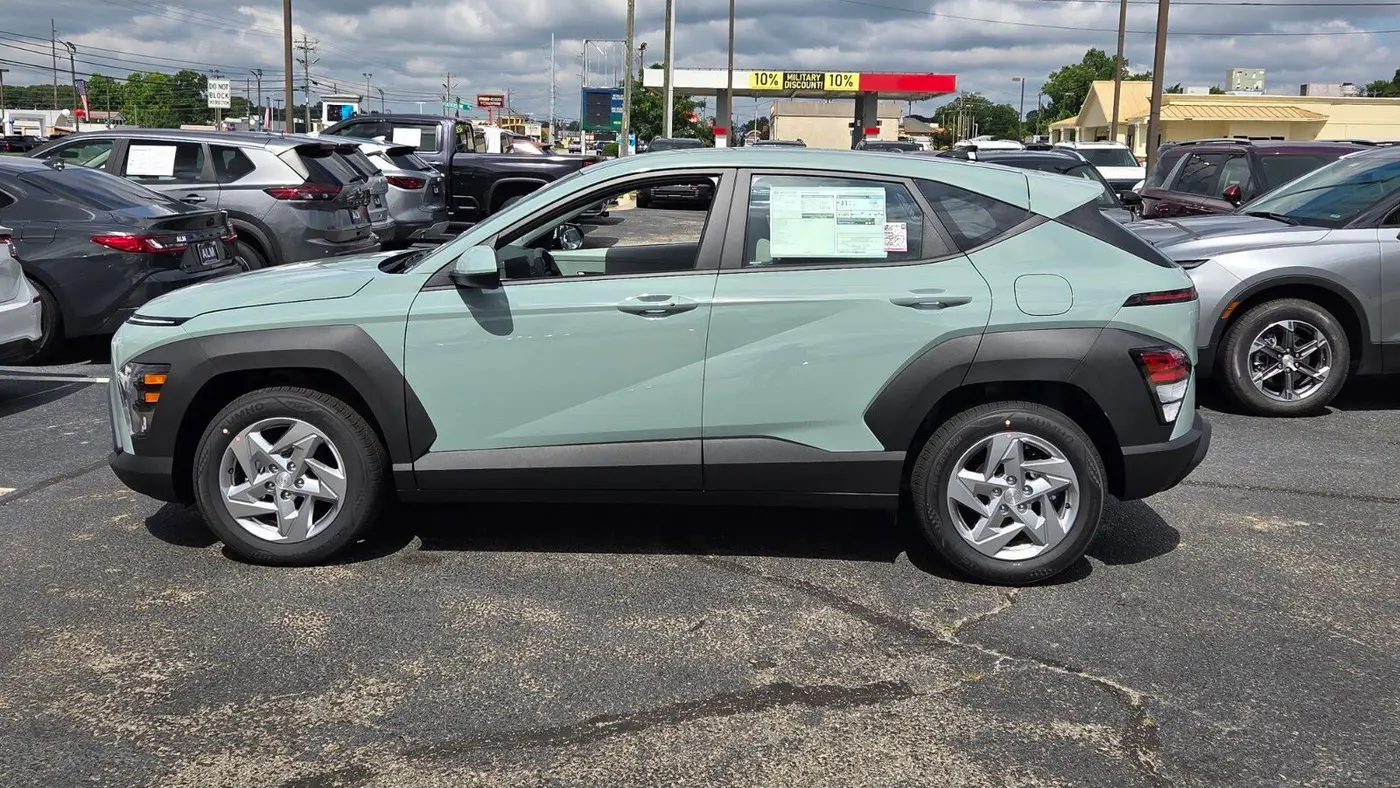 2026 Hyundai KONA SE
