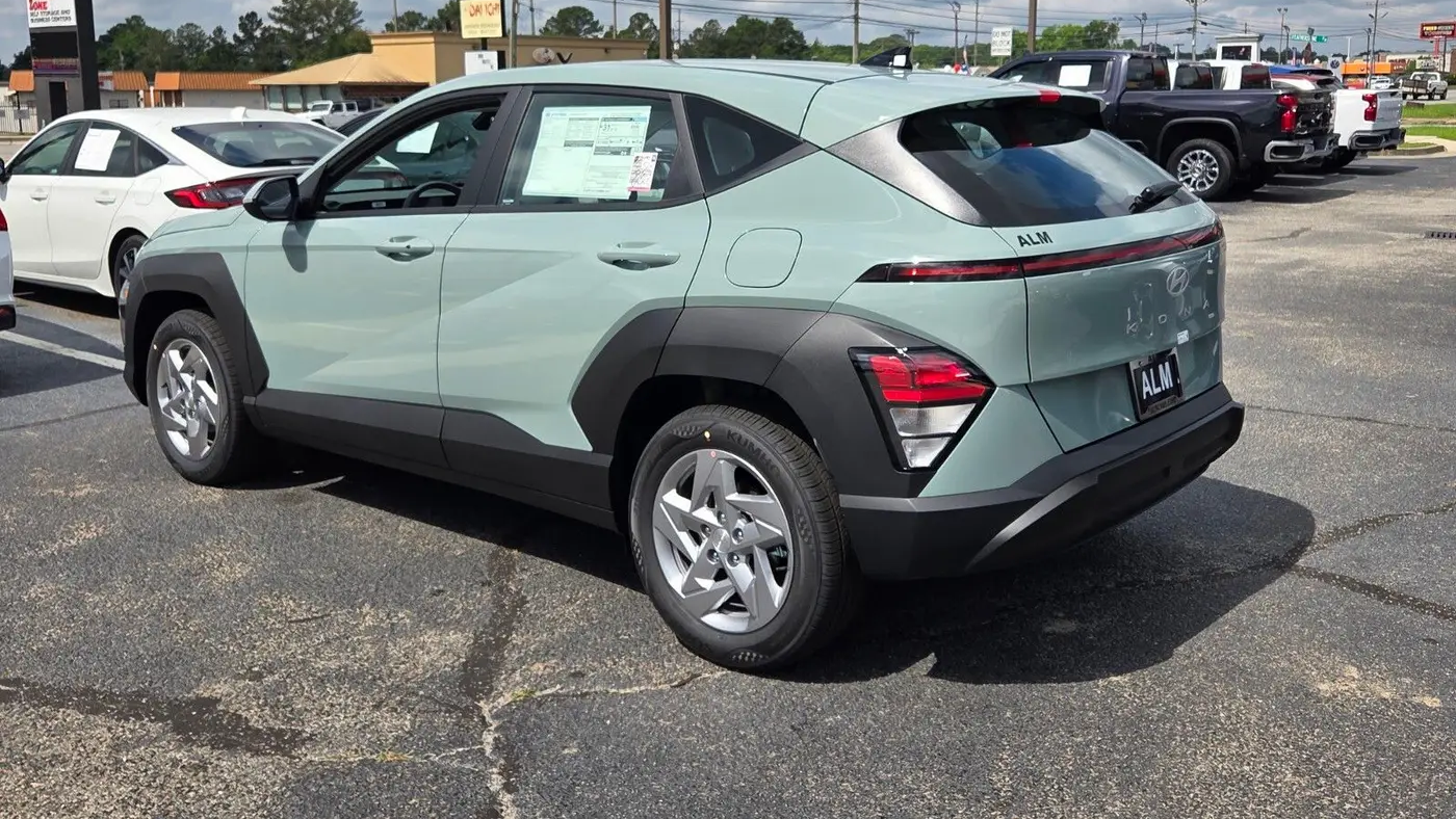 2026 Hyundai KONA SE