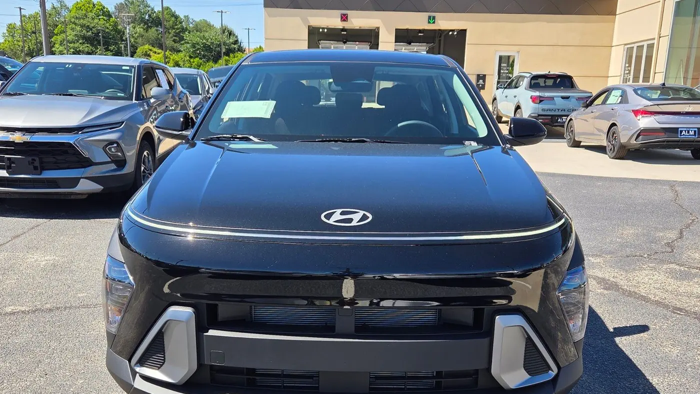 2026 Hyundai KONA SE