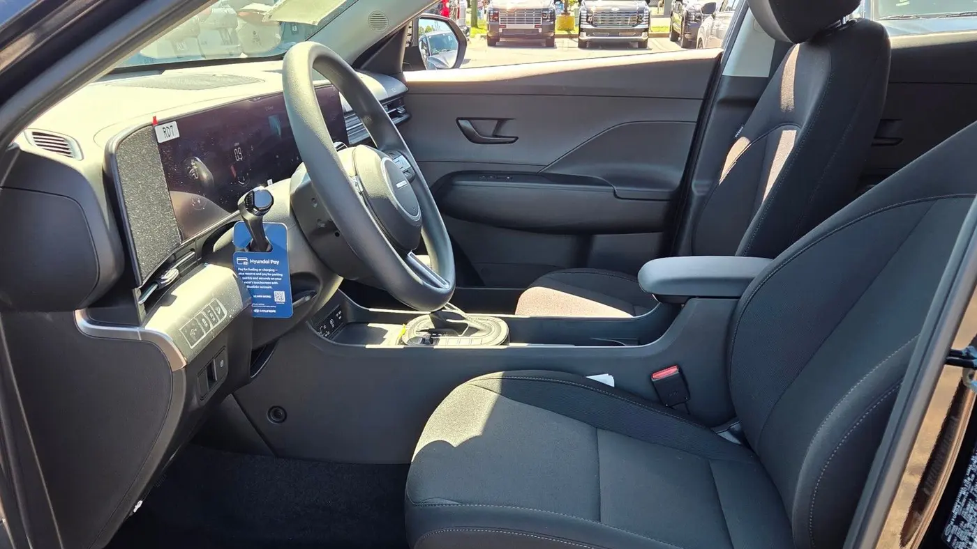 2026 Hyundai KONA SE