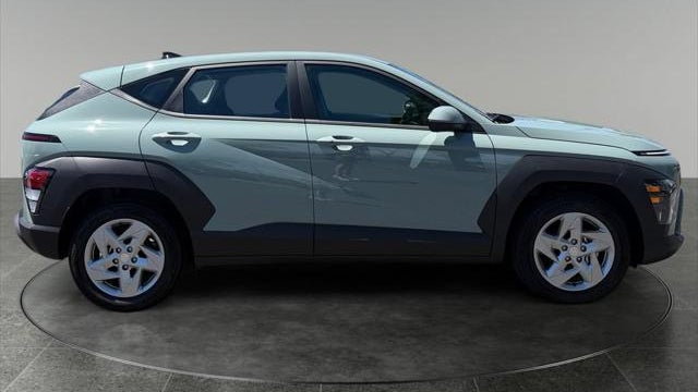 2025 Hyundai KONA SE